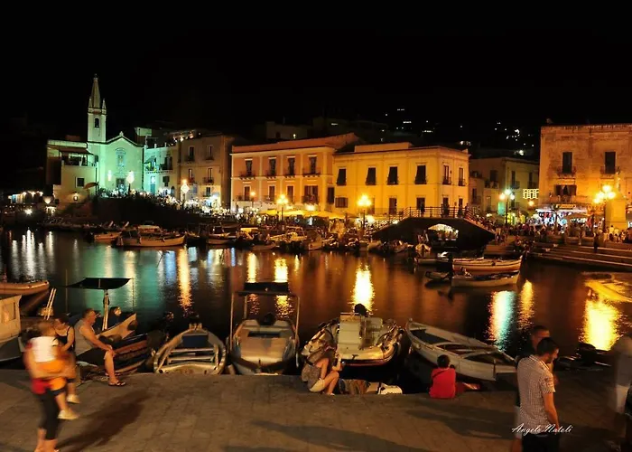 By The * Lipari (Isola Lipari)